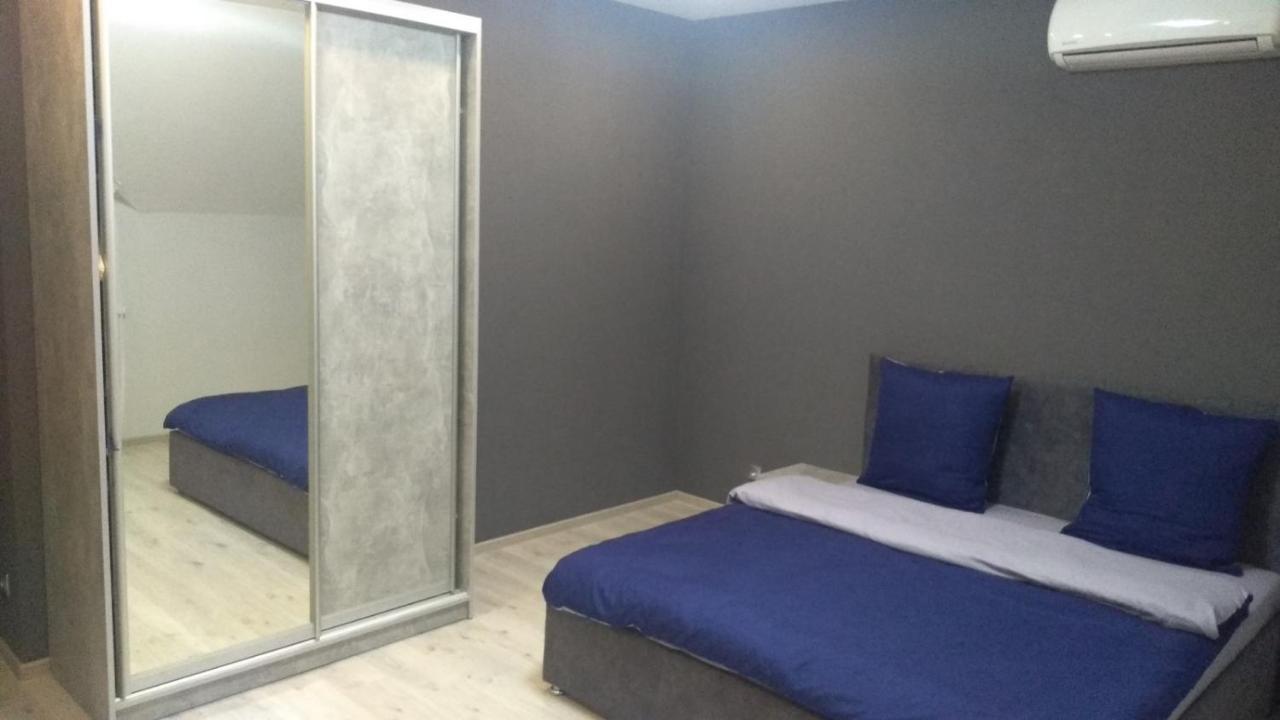 Uzhorod 3 Room Lovely House Екстериор снимка