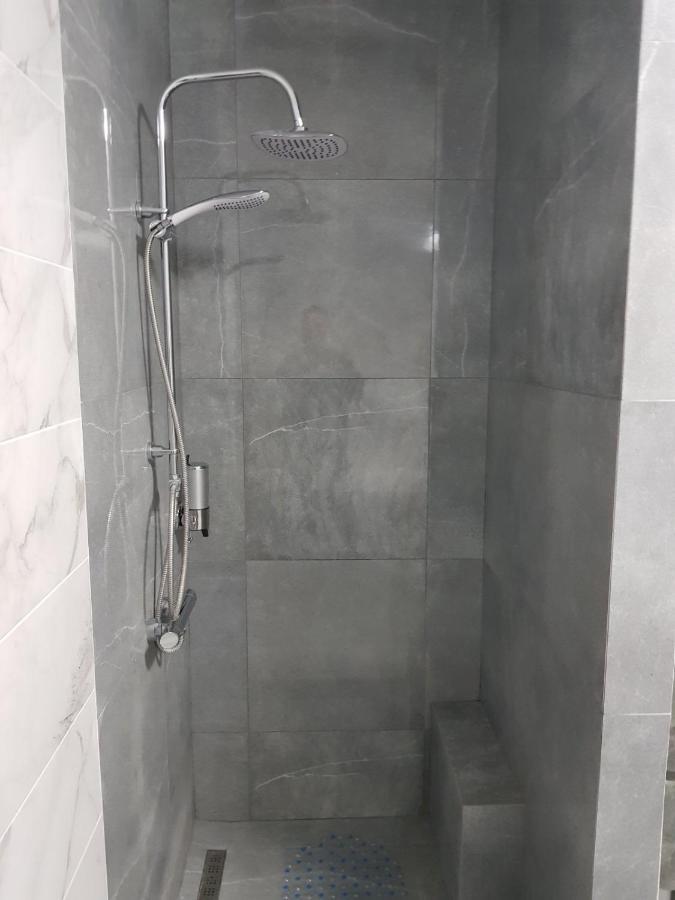 Uzhorod 3 Room Lovely House Екстериор снимка