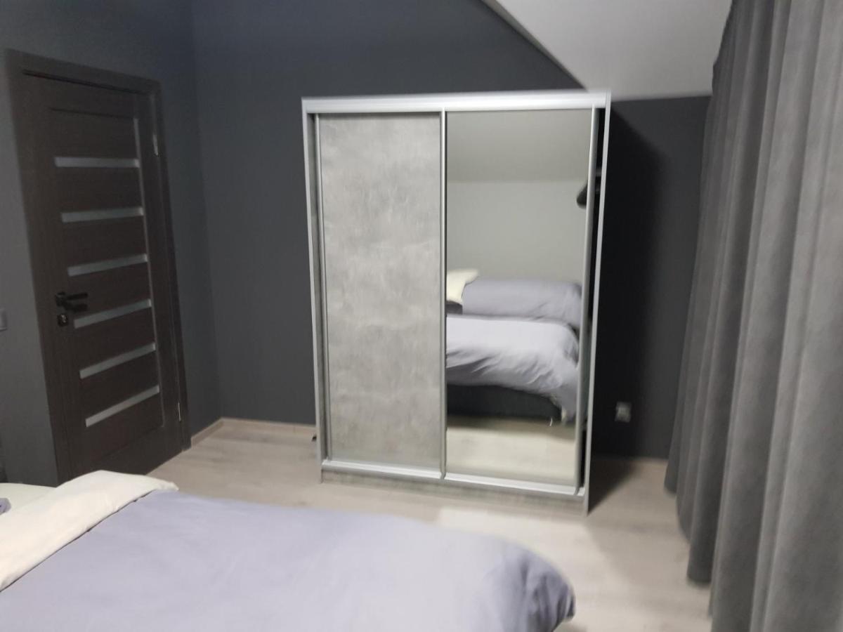 Uzhorod 3 Room Lovely House Екстериор снимка