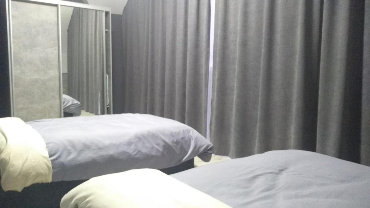 Uzhorod 3 Room Lovely House Екстериор снимка