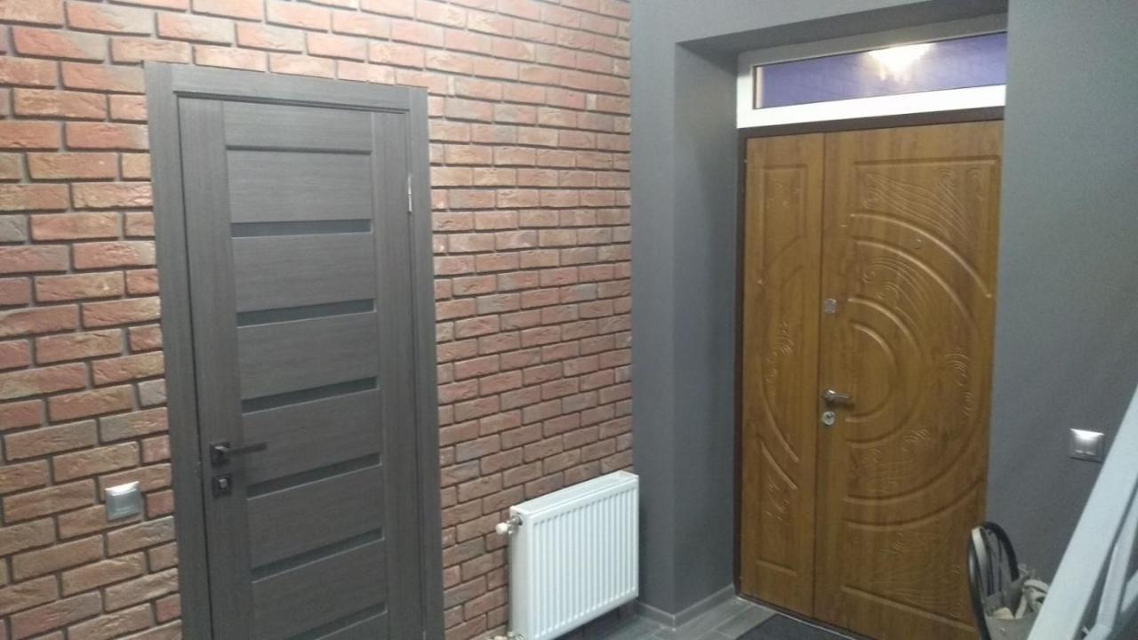 Uzhorod 3 Room Lovely House Екстериор снимка